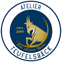 Atelier Teufelsbäck : Das Atelier Teufelsbäck ist unsere Bar-Bistro-Weinstube mit saisonaler Kleinkunstbühne und einem gemütlichem Biergarten.